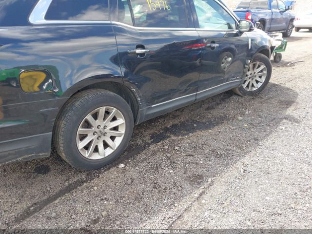 2LMHJ5NK7GBL00747 Lincoln Mkt Livery