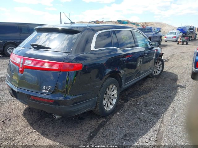 2LMHJ5NK7GBL00747 Lincoln Mkt Livery