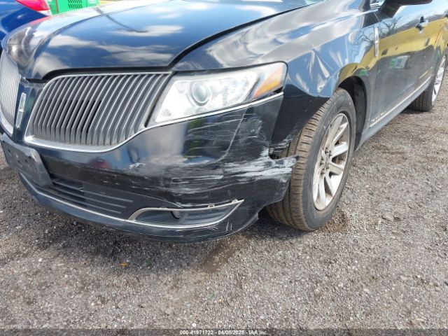 2LMHJ5NK7GBL00747 Lincoln Mkt Livery