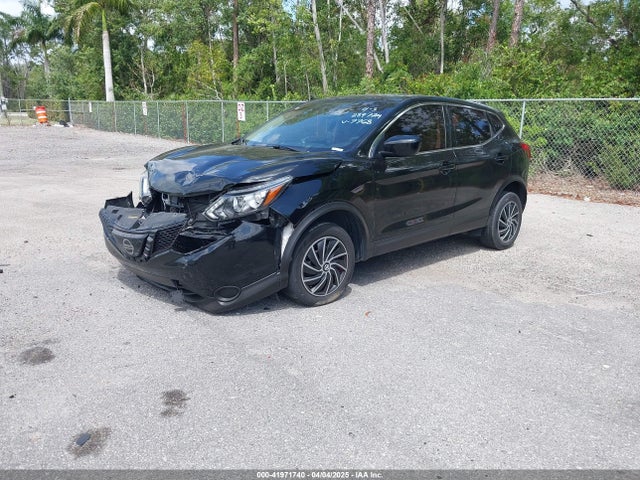 JN1BJ1CP1KW227768 Nissan Rogue Sport S