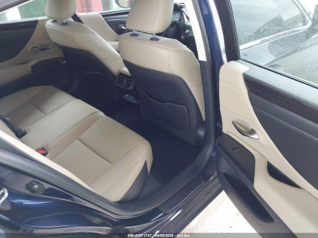 58ADZ1B1XMU100242 Lexus ES 350