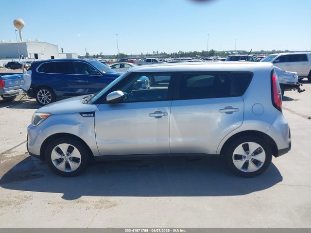 KIA Soul 2015 KNDJN2A23F7755869 Image 14