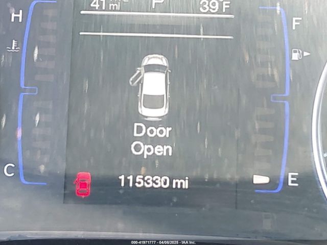 1C3CCCBBXFN721897 Chrysler 200 S