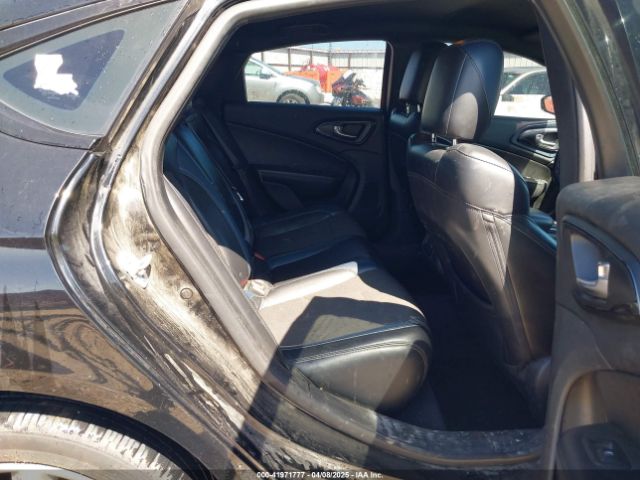 1C3CCCBBXFN721897 Chrysler 200 S