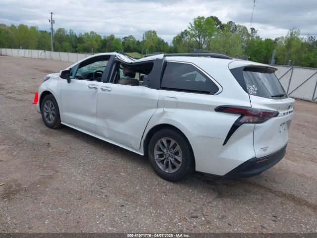 5TDYRKECXPS153791 Toyota SIENNA XLE
