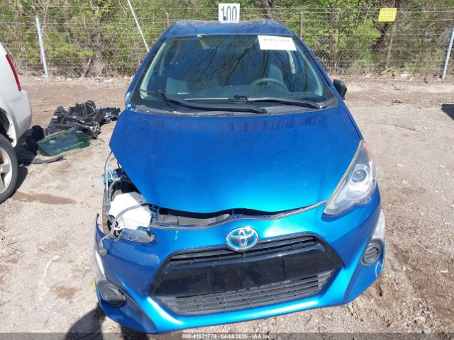 JTDKDTB32F1092818 Toyota Prius C Two