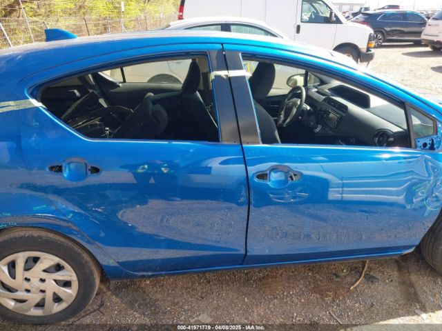 JTDKDTB32F1092818 Toyota Prius C Two