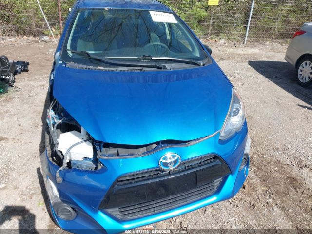 JTDKDTB32F1092818 Toyota Prius C Two