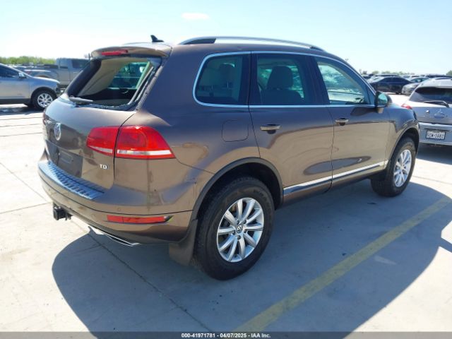 2012 VOLKSWAGEN TOUAREG WVGFK9BPXCD000566 Photo 3