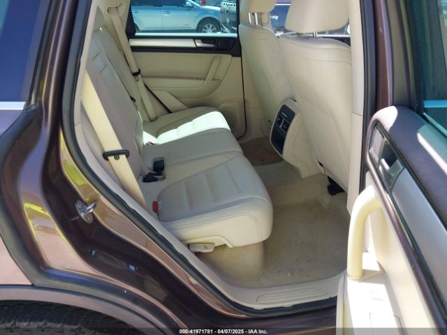 2012 VOLKSWAGEN TOUAREG WVGFK9BPXCD000566 Photo 7