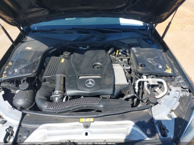 55SWF4JB2GU130324 Mercedes-Benz C 300 Luxury/sport