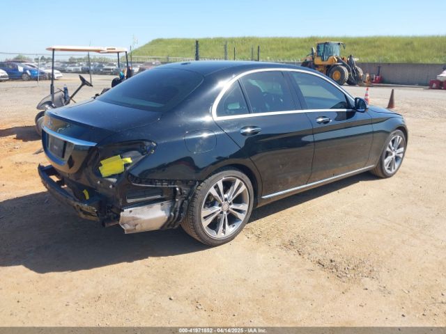 55SWF4JB2GU130324 Mercedes-Benz C 300 Luxury/sport