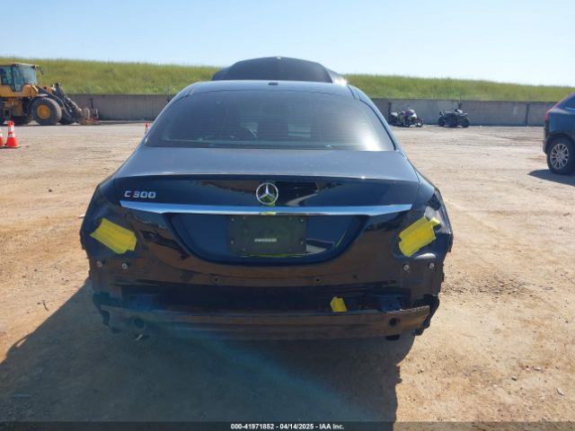55SWF4JB2GU130324 Mercedes-Benz C 300 Luxury/sport