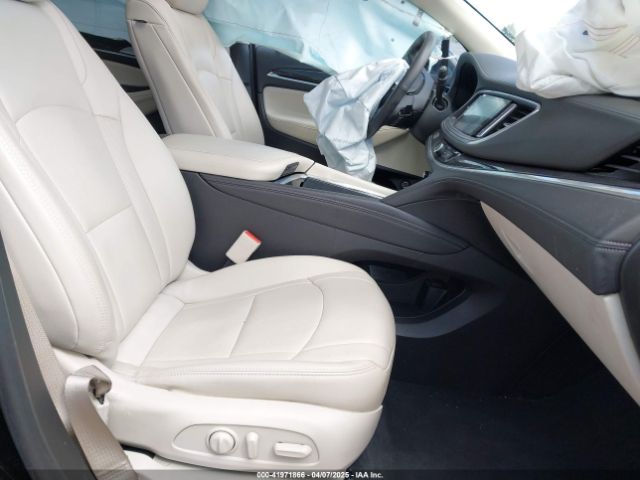 5GAEVAKW5NJ136447 Buick Enclave Awd Essence