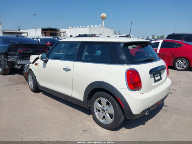 2016 MINI HARDTOP WMWXP5C54G3B76234 Photo 2