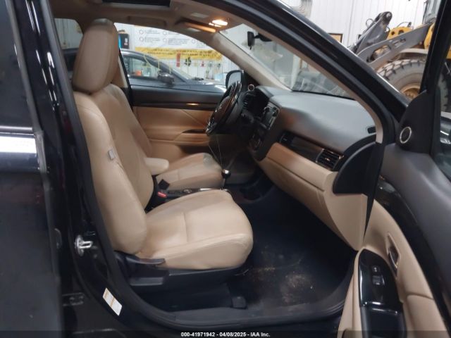 JA4AZ3A3XGZ019272 Mitsubishi Outlander Sel