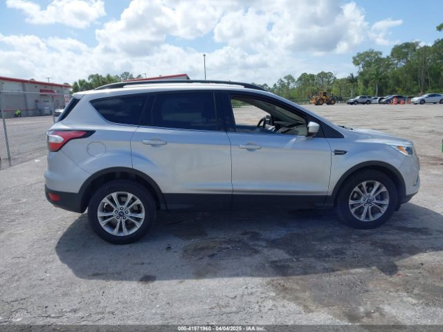 1FMCU0GD4JUC80814 Ford ESCAPE SE