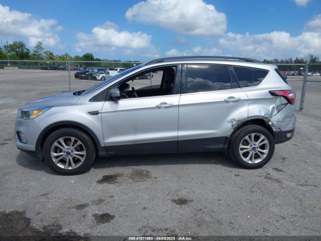 1FMCU0GD4JUC80814 Ford ESCAPE SE