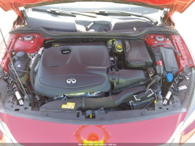 SJKCH5CR7JA052036 Infiniti Qx30 Luxury