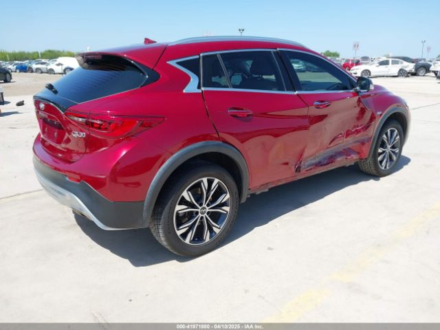 SJKCH5CR7JA052036 Infiniti Qx30 Luxury