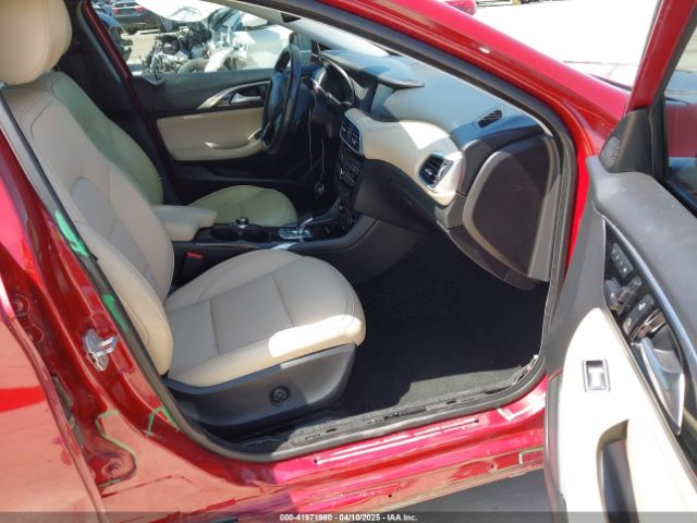 SJKCH5CR7JA052036 Infiniti Qx30 Luxury