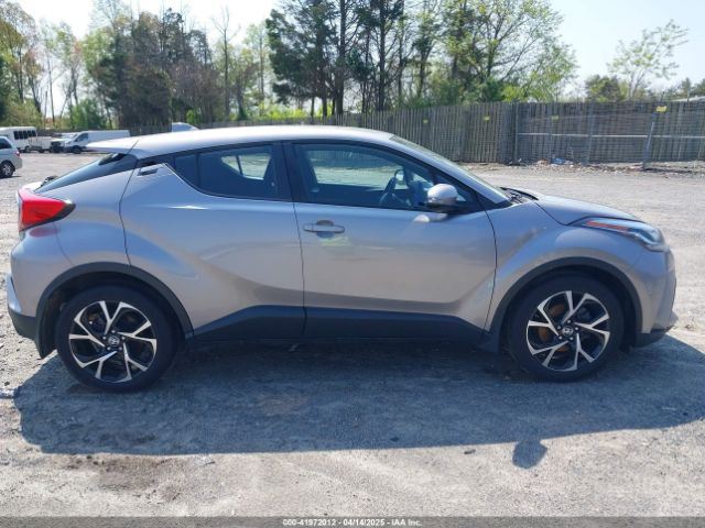 NMTKHMBX6LR106469 Toyota C-HR XLE