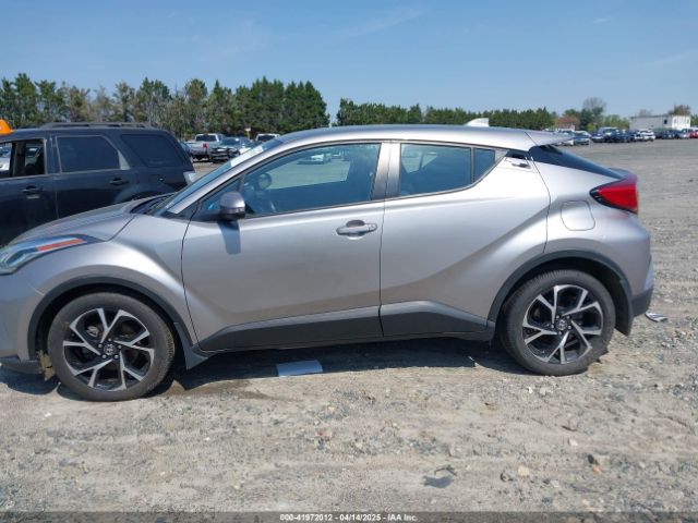 NMTKHMBX6LR106469 Toyota C-HR XLE