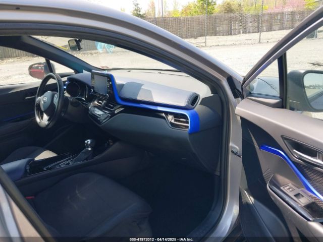 NMTKHMBX6LR106469 Toyota C-HR XLE