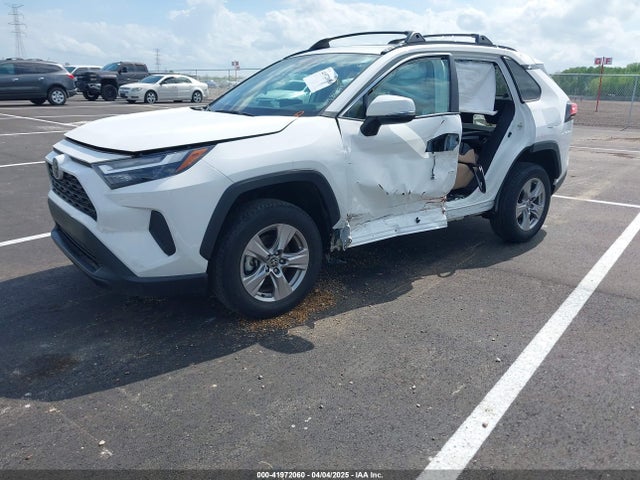 Toyota Rav4 Xle 2023 2T3W1RFV9PC215012 Image 2