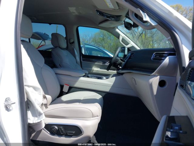 2022 JEEP WAGONEER 1C4SJVBT3NS168186 Photo 4