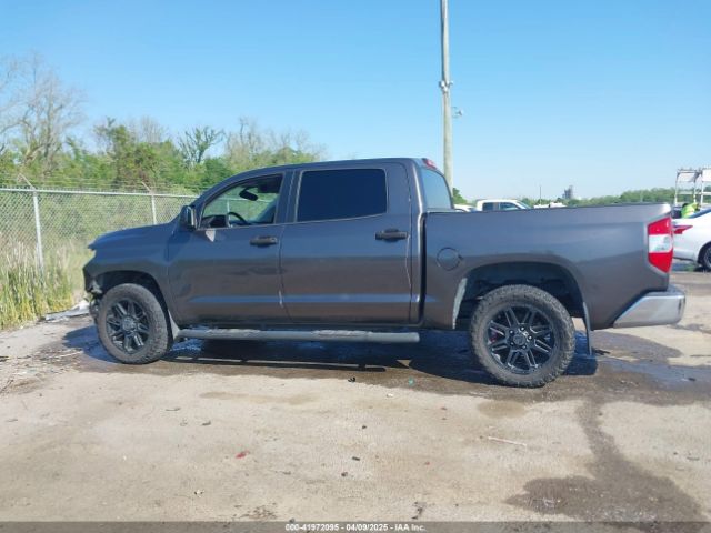 5TFEW5F18HX227330 Toyota Tundra Sr5 5.7l V8