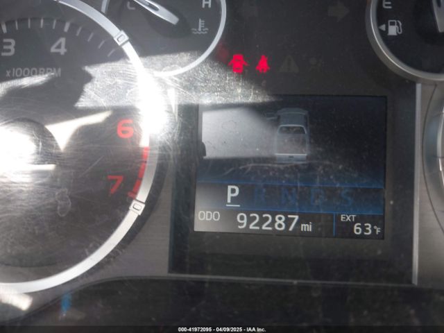5TFEW5F18HX227330 Toyota Tundra Sr5 5.7l V8