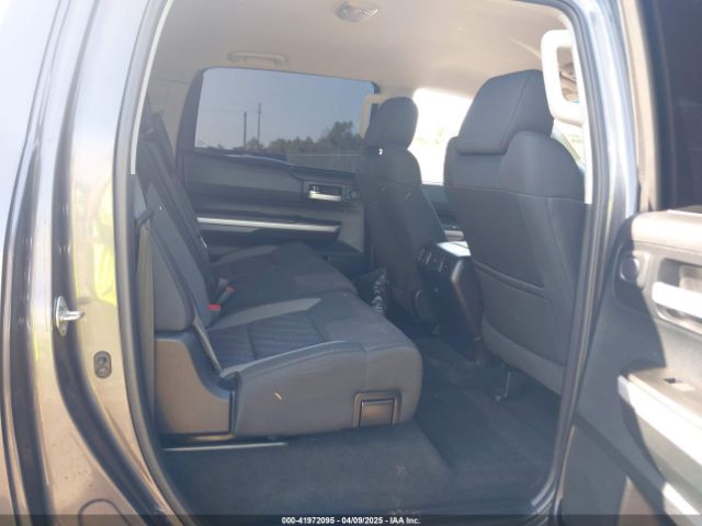5TFEW5F18HX227330 Toyota Tundra Sr5 5.7l V8