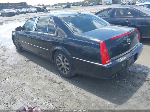 2006 CADILLAC DTS 1G6KD57976U126634 Photo 2