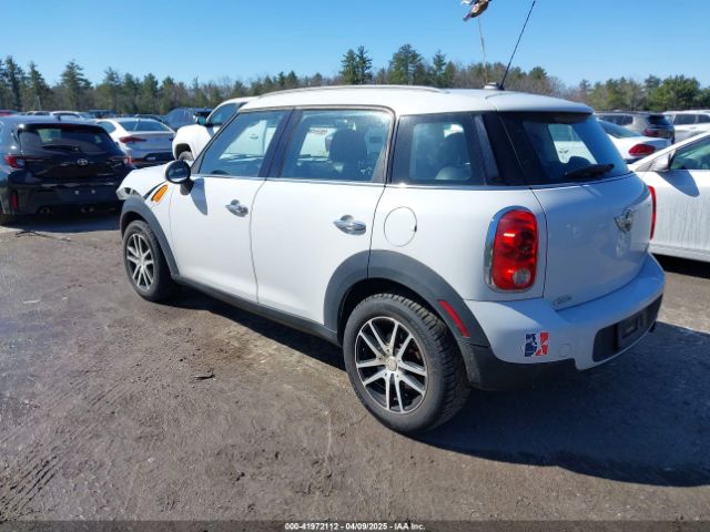 2011 MINI COOPER COUNTRYMAN WMWZB3C51BWM00317 Photo 2