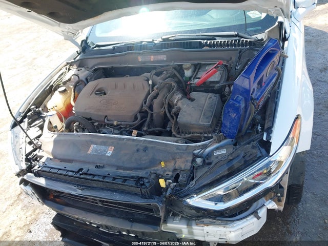 3FA6P0HD2HR326851 Ford FUSION SE
