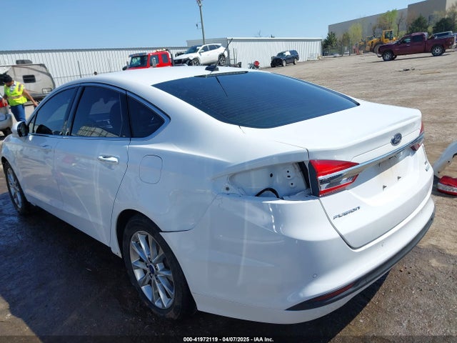 3FA6P0HD2HR326851 Ford FUSION SE