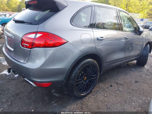 2013 PORSCHE CAYENNE WP1AA2A26DLA12573 Photo 3
