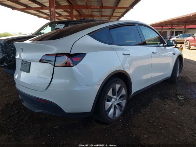 2023 TESLA MODEL Y 7SAYGDEE5PA085472 Photo 3