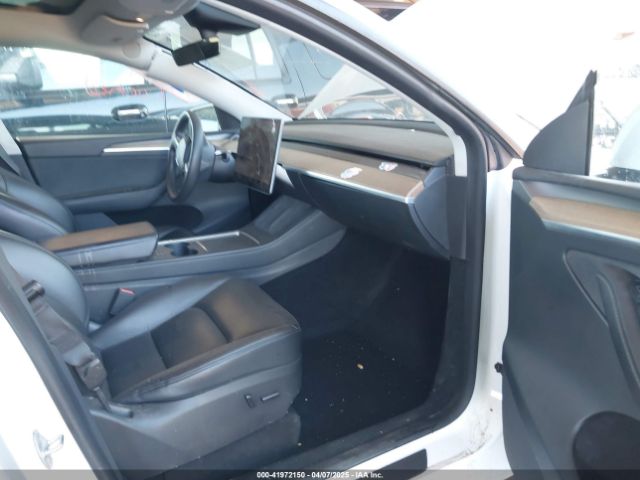 2023 TESLA MODEL Y 7SAYGDEE5PA085472 Photo 4