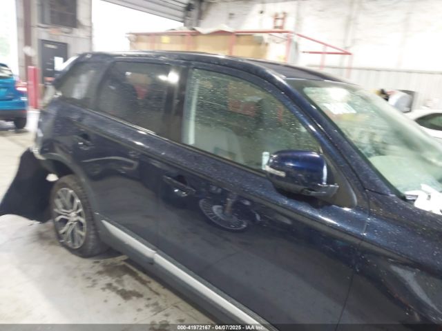 JA4AZ3A32GZ016768 Mitsubishi Outlander Se