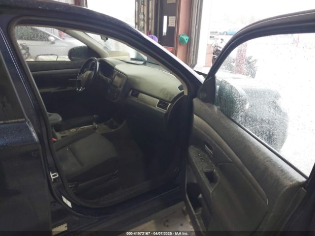 JA4AZ3A32GZ016768 Mitsubishi Outlander Se