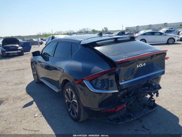 2022 KIA EV6 KNDC3DLC1N5088861 Photo 2