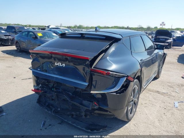 2022 KIA EV6 KNDC3DLC1N5088861 Photo 3
