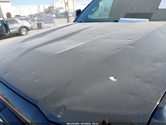 3GCUKREC7JG263005 Chevrolet Silverado 1500 2lt