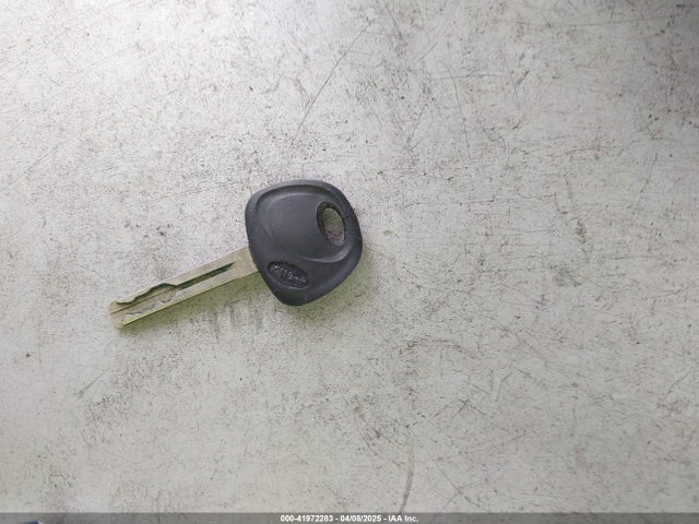 KNADN4A38E6339206 KIA RIO EX
