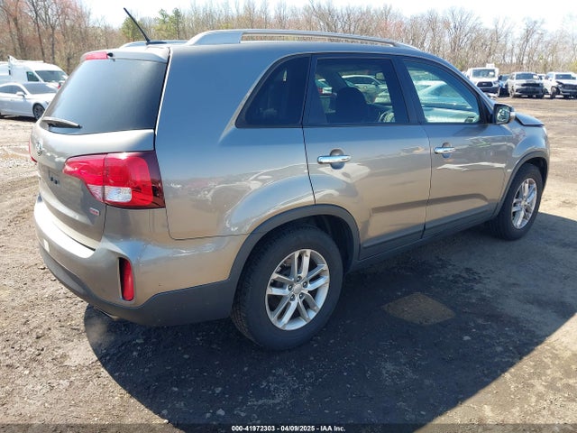 5XYKT4A60FG606279 KIA SORENTO LX