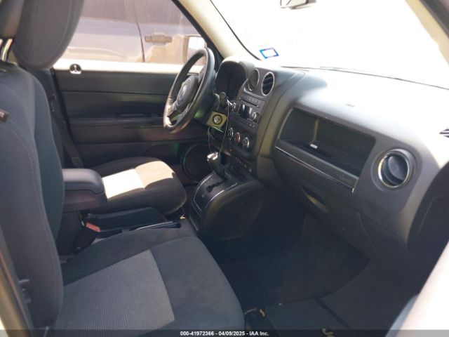 1C4NJPFB0ED920179 Jeep Patriot Latitude