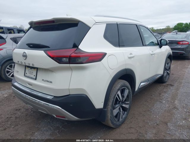 JN8BT3DC3NW118977 Nissan Rogue Platinum Fwd