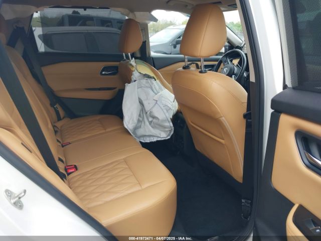 JN8BT3DC3NW118977 Nissan Rogue Platinum Fwd